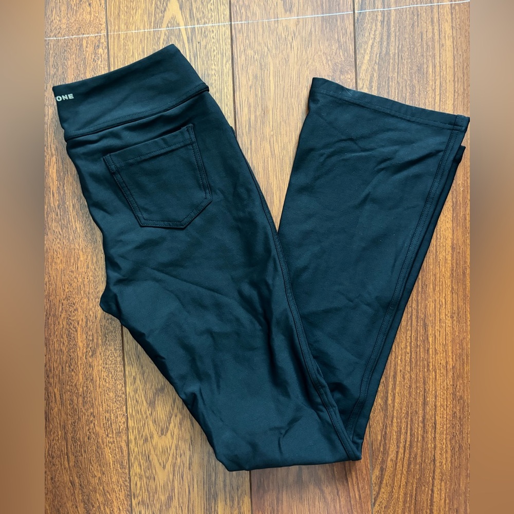 Workout Easytone Reebok Women's Black Small Youth Medium boot cut leggings
